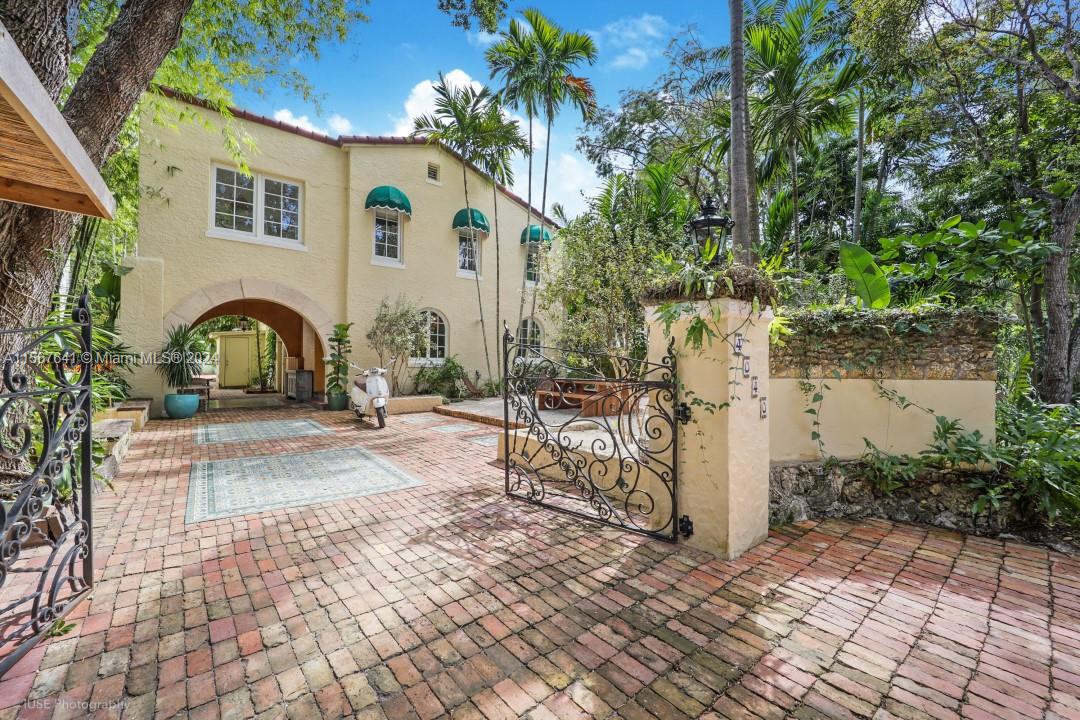 Property for Sale at 4040 Ensenada Ave, Miami, Broward County, Florida - Bedrooms: 4 
Bathrooms: 3  - $2,900,000