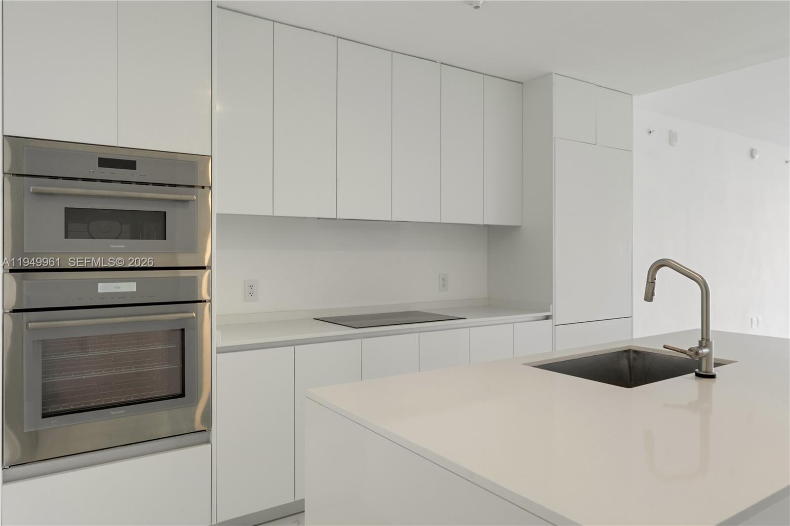 View photos, virtual tours, details... 700 NE 24th Street 4503