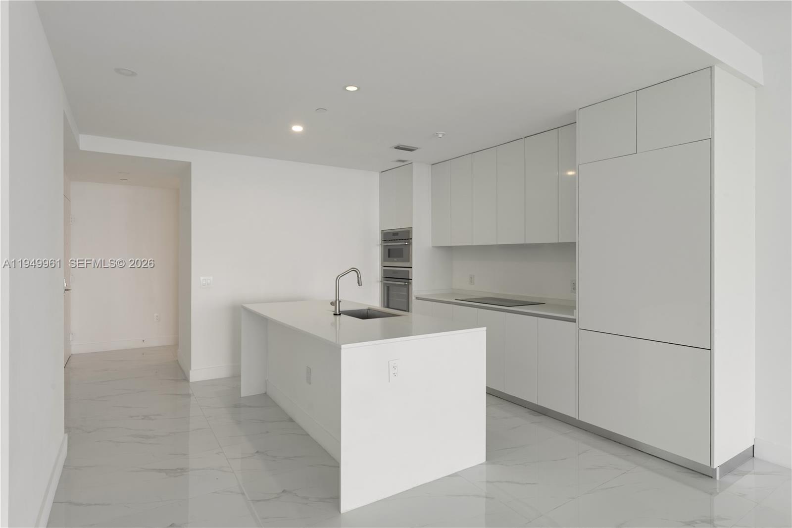 View photos, virtual tours, details... 700 NE 24th Street 4503