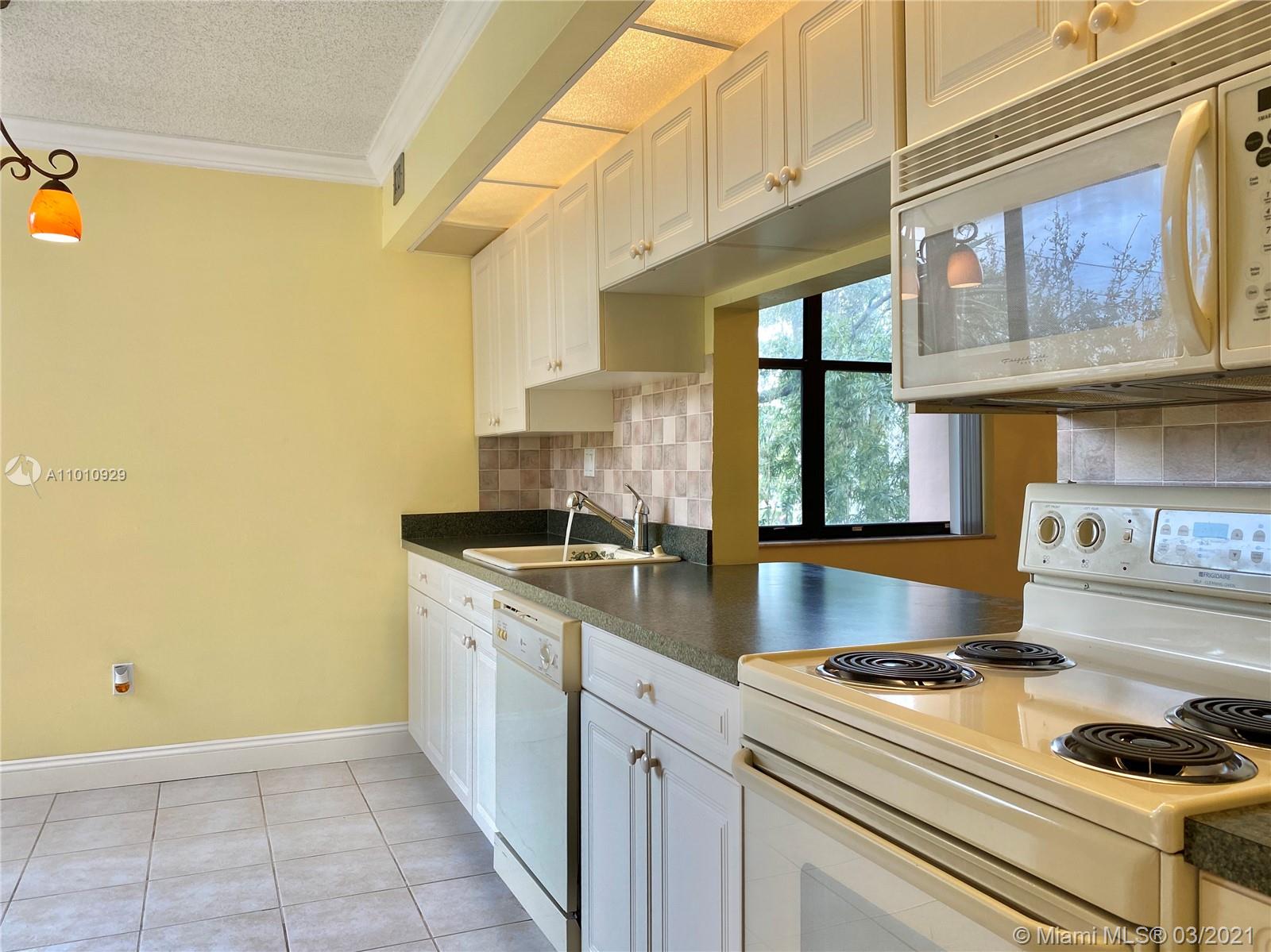 ROYAL PALM AT PLANTATION - Residential Lease