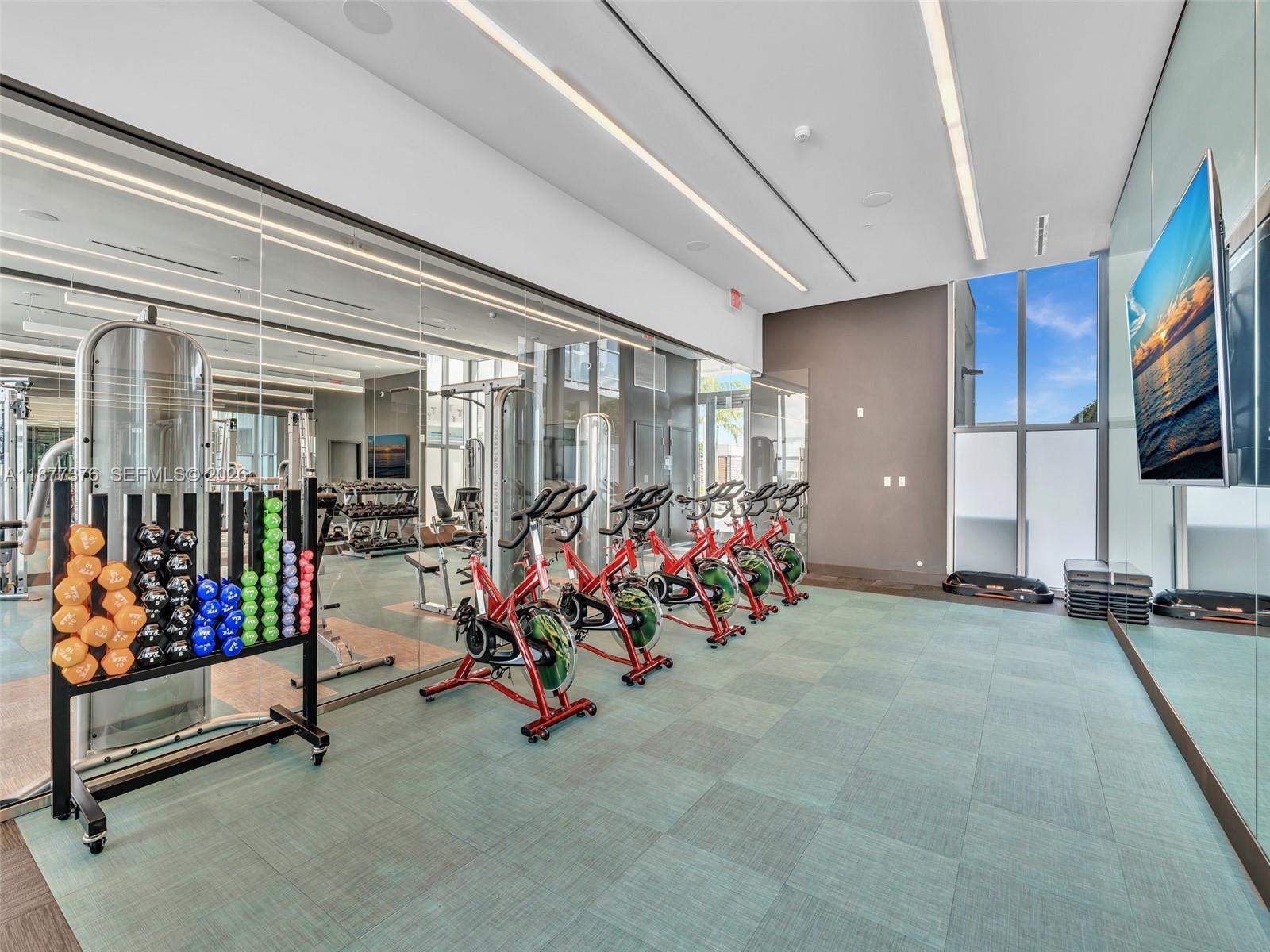 QUADRO CONDO - Residential