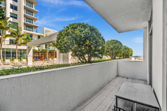 QUADRO CONDO - Residential