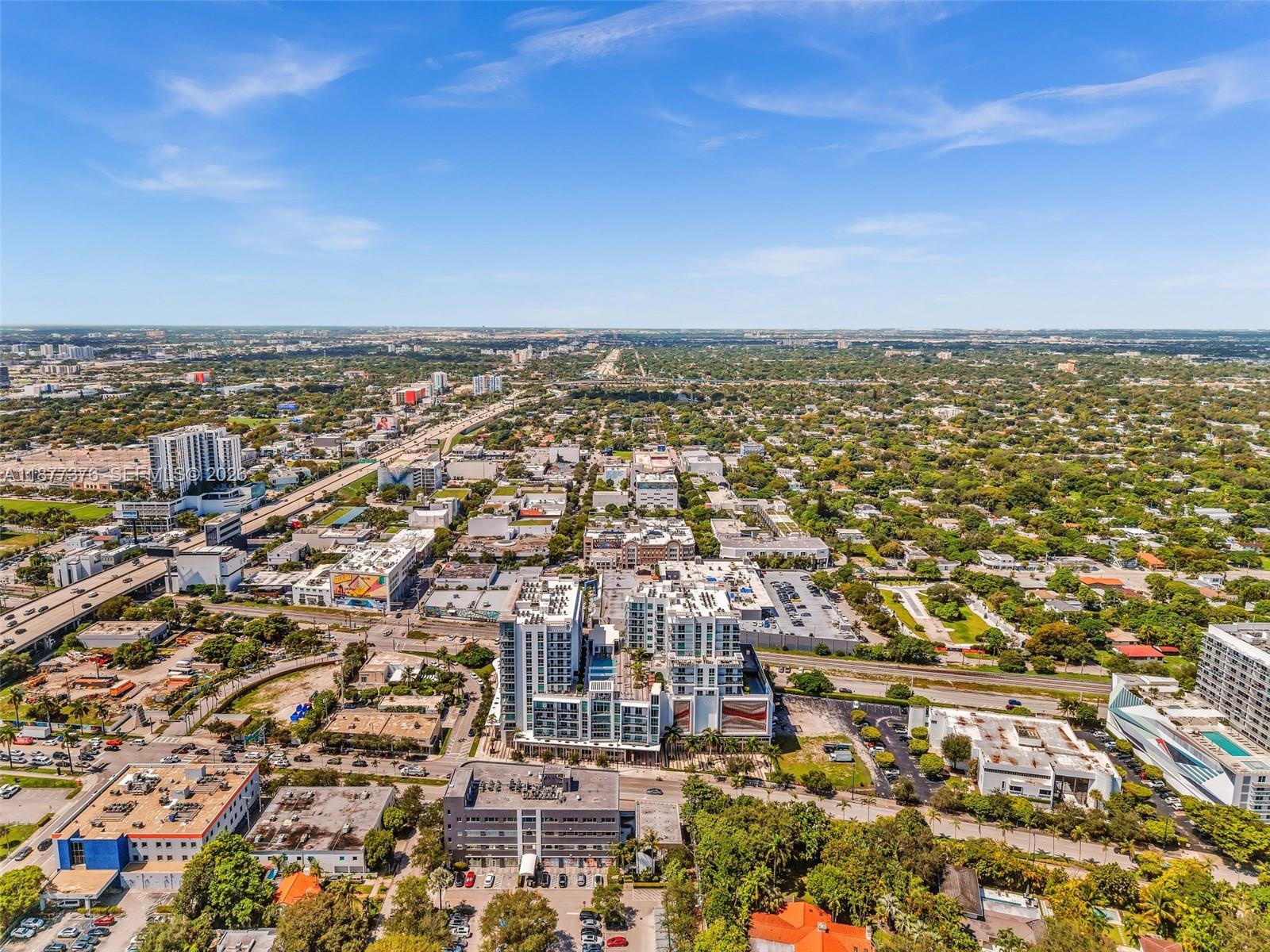 QUADRO CONDO - Residential