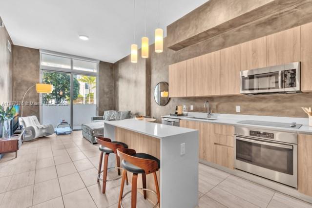 QUADRO CONDO - Residential