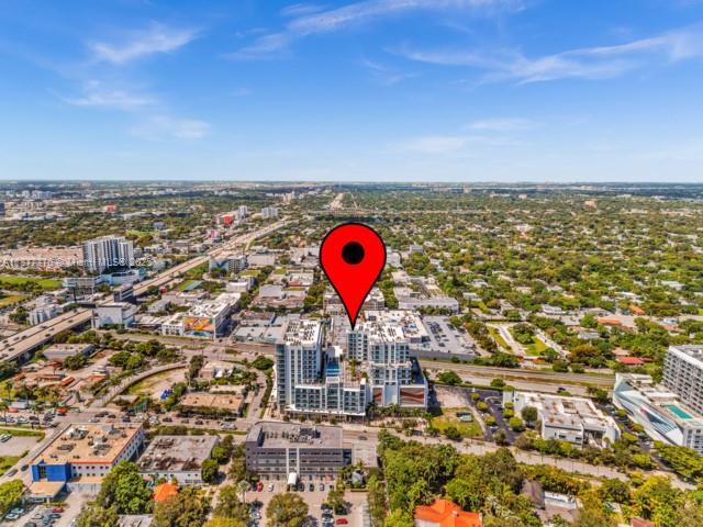 QUADRO CONDO - Residential