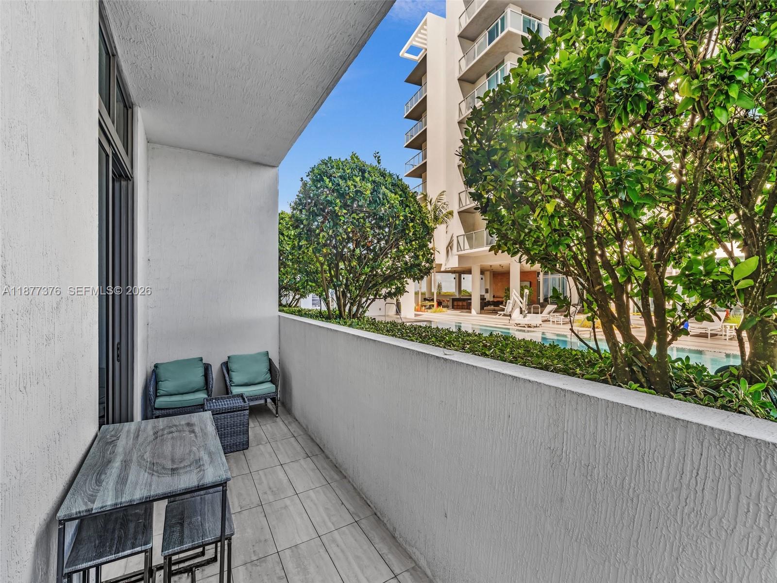 QUADRO CONDO - Residential