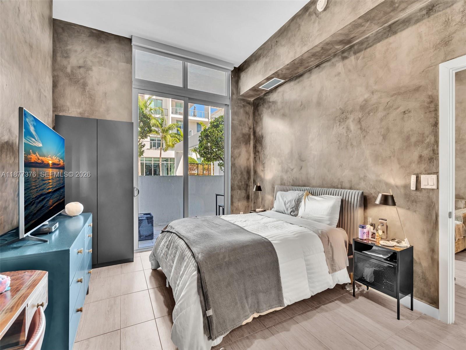 QUADRO CONDO - Residential