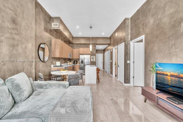 QUADRO CONDO - Residential