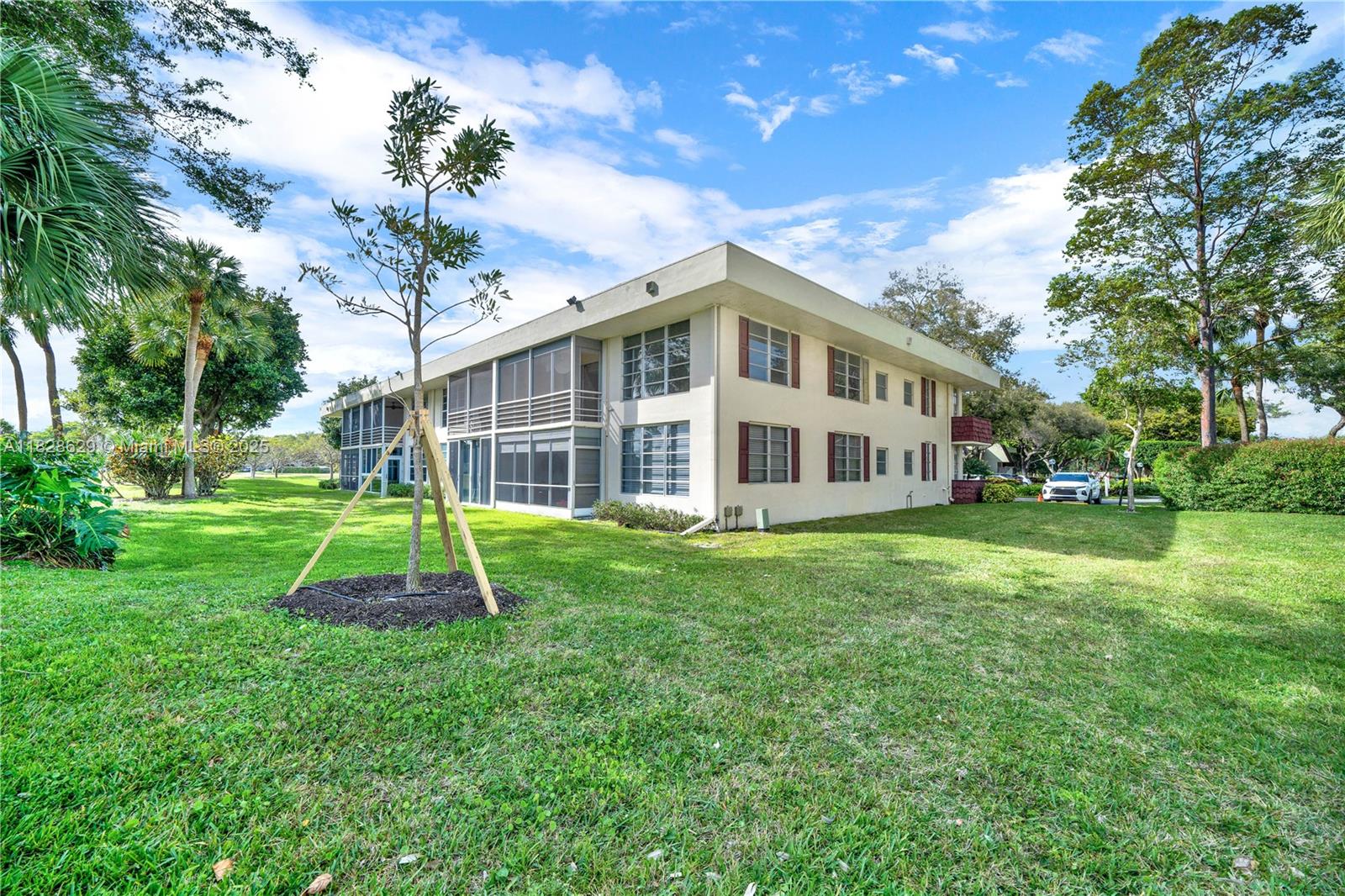 RENOVATED 3 - 2 CONDO WITH UPDATED ITALIAN KITCHEN, GRANITE COUNTER-TOP AND TOP OF THE LINE STAINLESS STEEL APPLIANCES. VERY RELAXING COVERED BALCONY WITH VIEW OF BEAUTIFUL LAKE AND NATURE, 3-BR, 2-BA, A/C (ONE YEAR OLD) CONVENIENTLY LOCATED ON SECOND FLOOR CORNER. LARGE BEDROOMS. CONDO INCLUDES SMALL STORAGE UNIT, TILE FLOORING THROUGHOUT, TILE IN KITCHEN, FOYER, BATHROOMS & PATIO. FULL SIZE WASHER & DRYER IN UNIT. PARKING SPACE RIGHT IN FRONT OF CONDO. BATHROOMS TOTALY UPGRADED, ALL AGES ARE WELCOME! MINUTES TO THE BEACH.