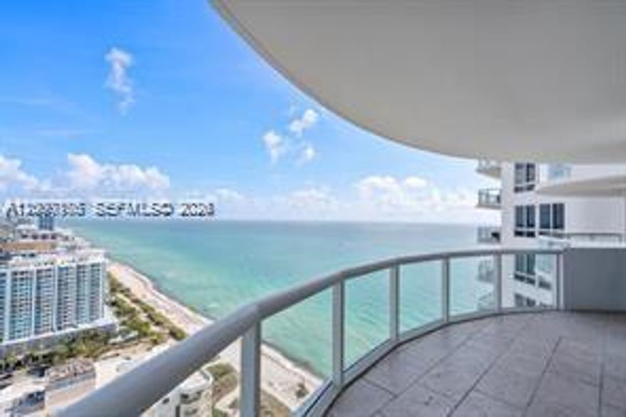Beautiful 1 bdrm plus den with spectacular ocean views at Akoya condominium in Miami Beach
Marble floors open kitchen great closet space. The amenities include heated pool tennis courts exercise room sauna 24 hrs concierge valet parking. Close to South Beach and Bal Harbour shops. 2 parking spaces