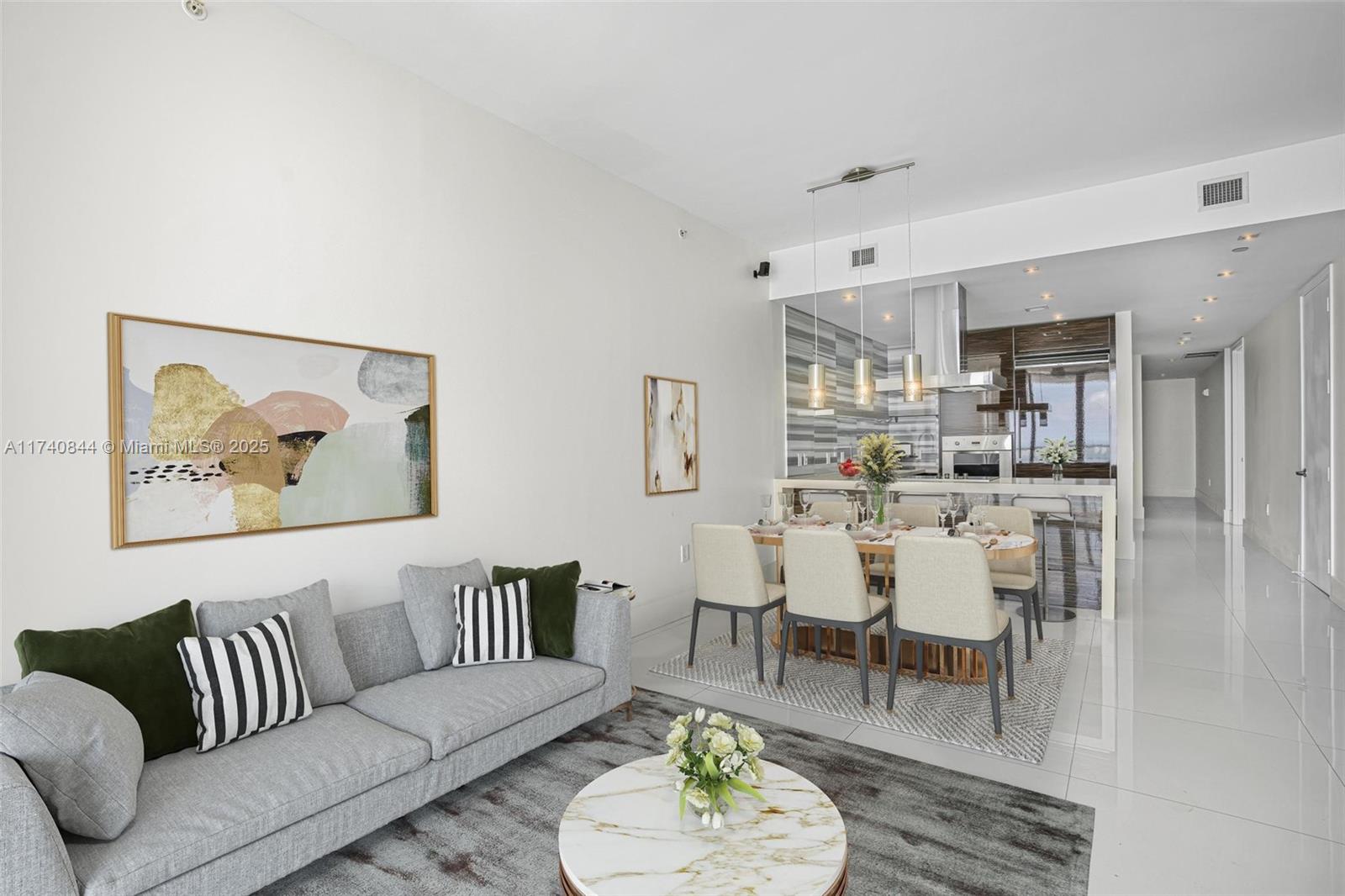 MARQUIS CONDO - Residential