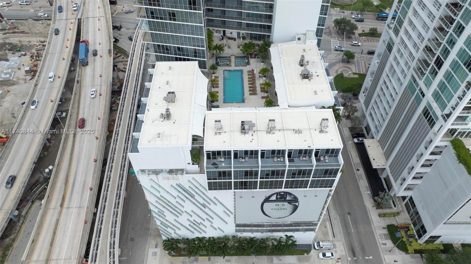 MARQUIS CONDO - Residential