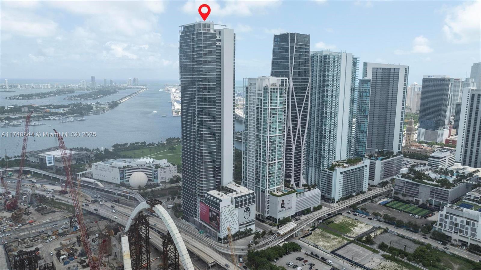 MARQUIS CONDO - Residential