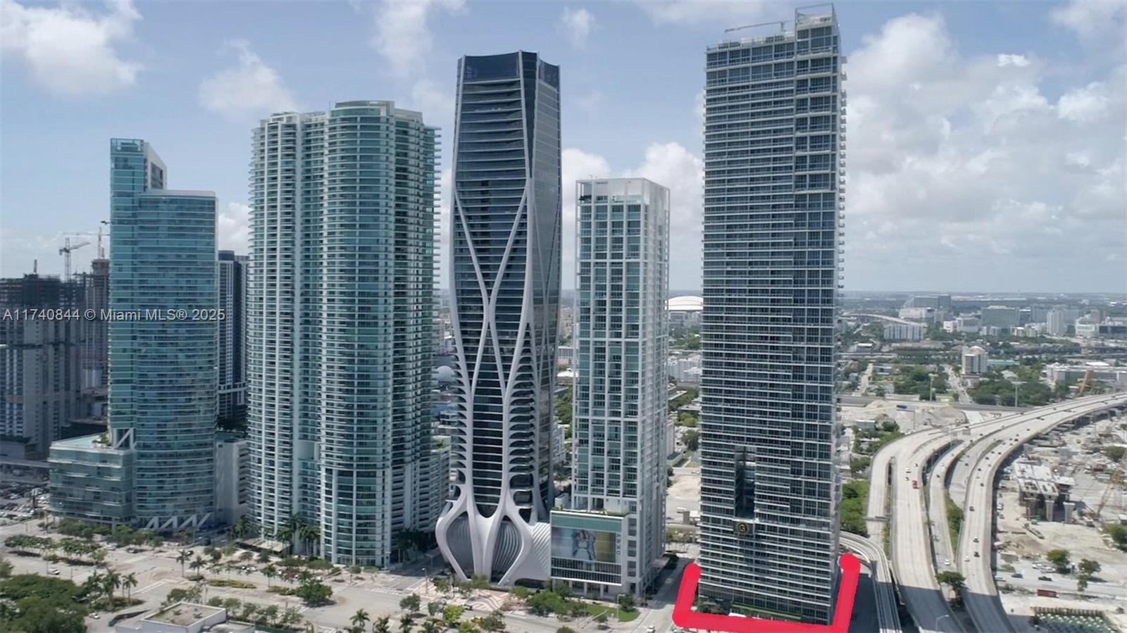 MARQUIS CONDO - Residential