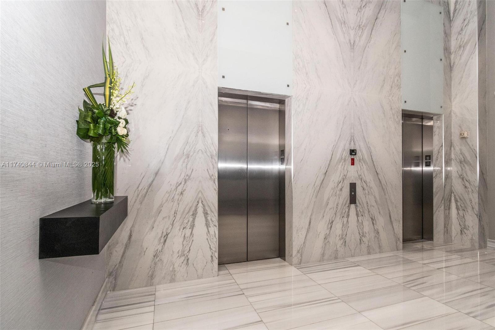 MARQUIS CONDO - Residential
