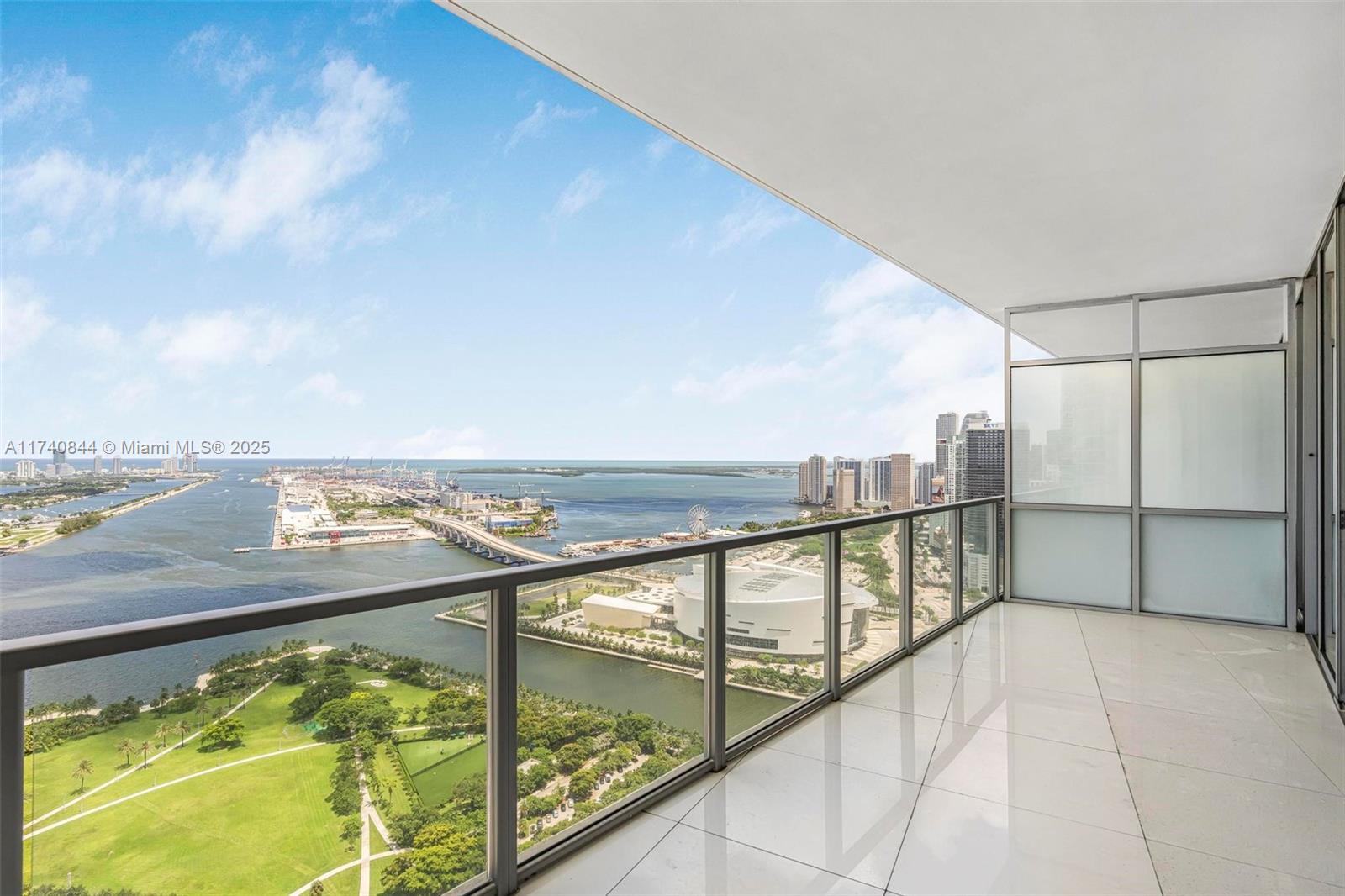 MARQUIS CONDO - Residential