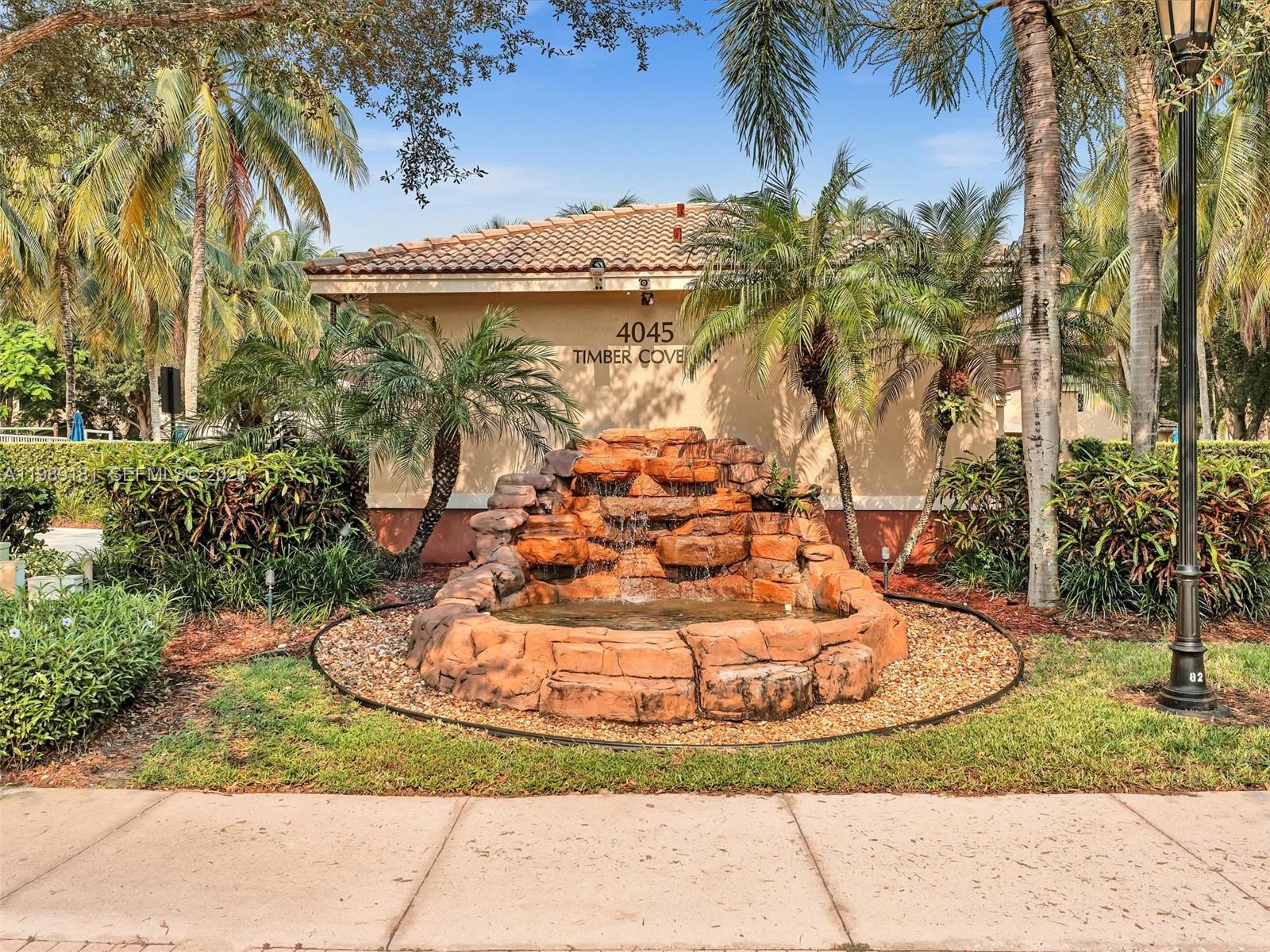 Courtyard at the Grove - Residential