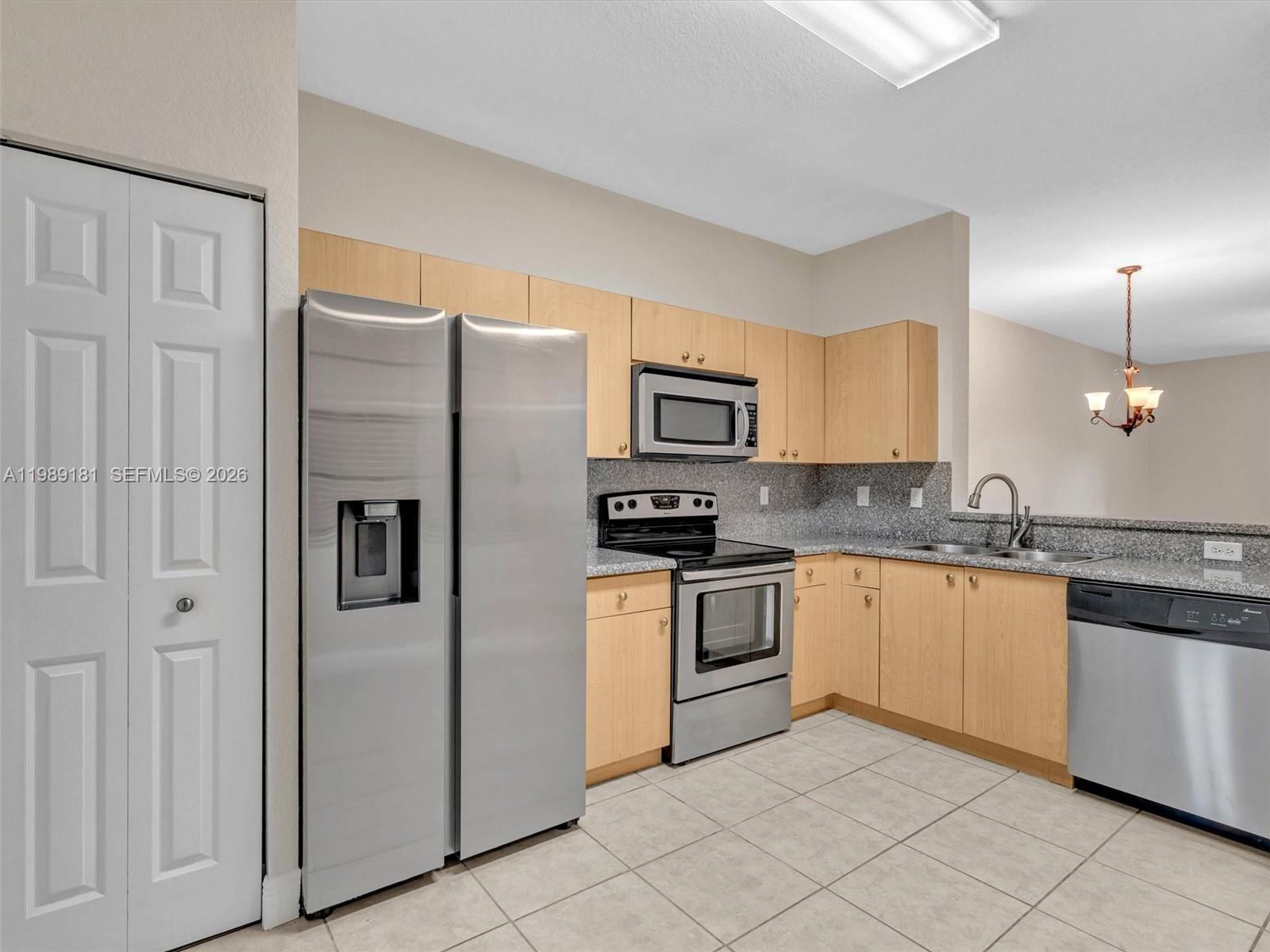 Courtyard at the Grove - Residential