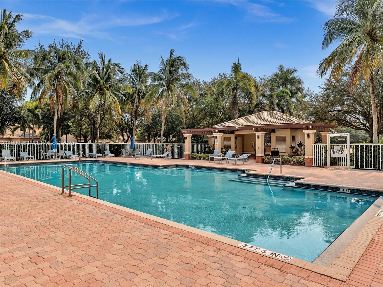 Courtyard at the Grove - Residential