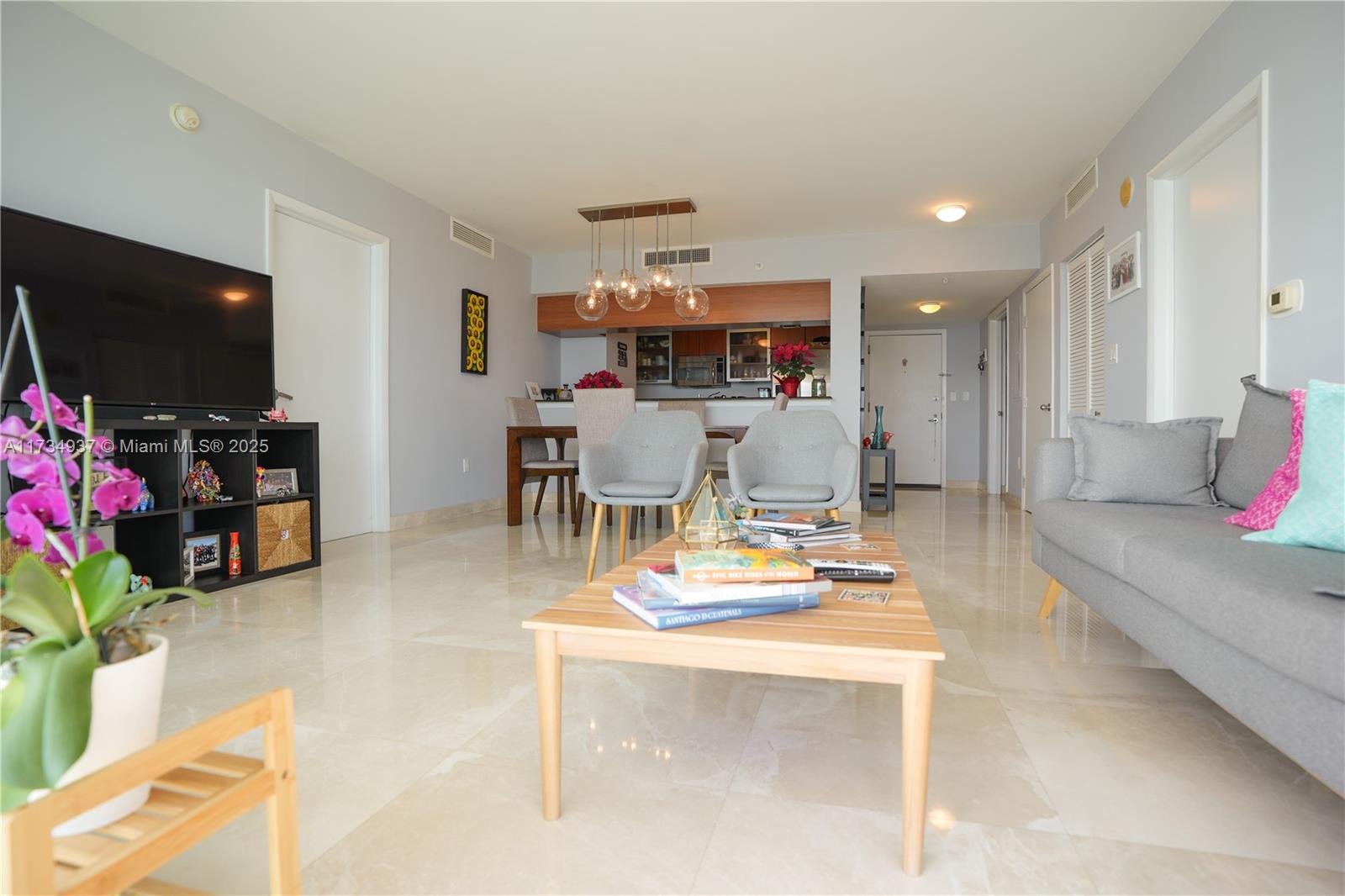 1800 N Bayshore Dr 4007