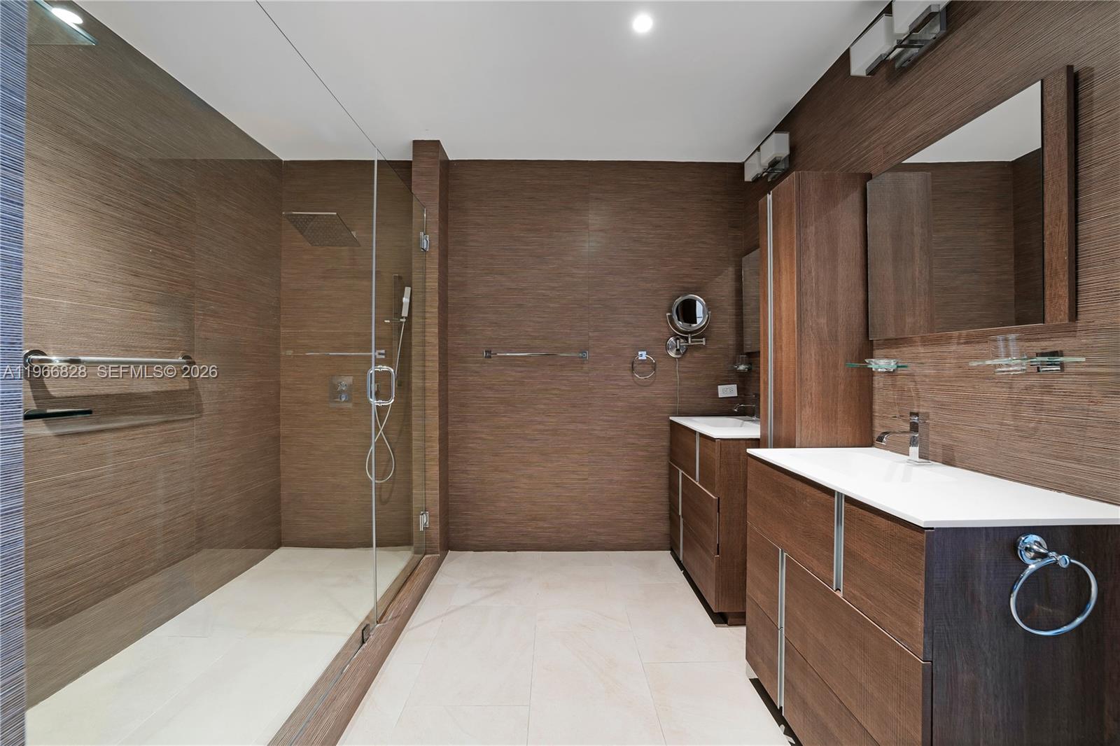 MILLENNIUM TOWER RESIDENC - Residential