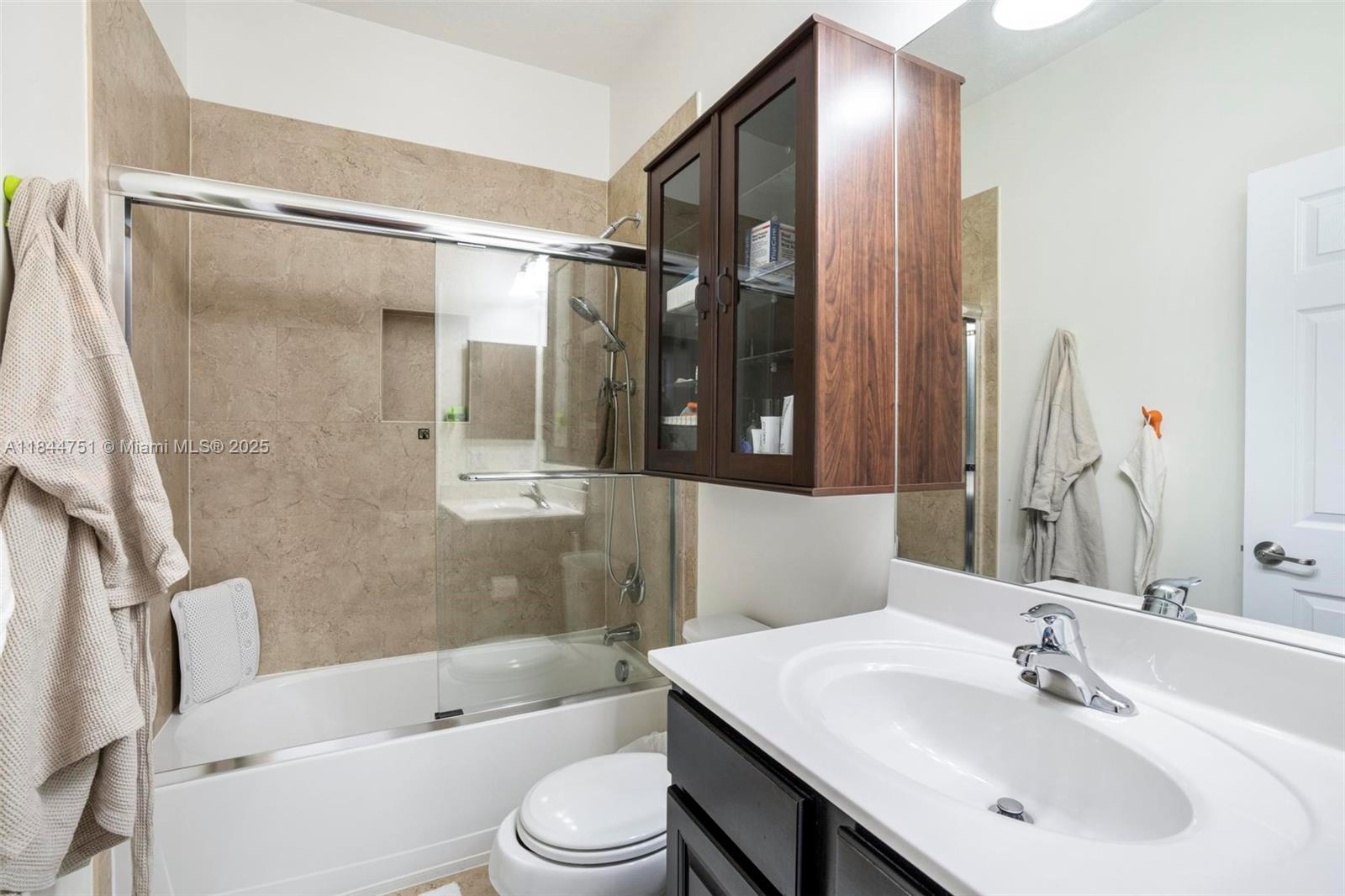 DAVIS PLAT - Residential Lease