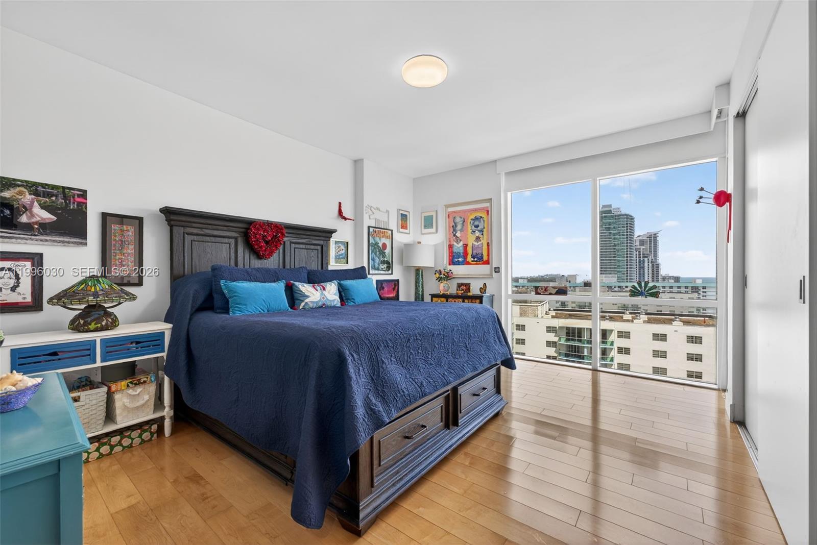 APOGEE BEACH CONDOMINIUM - Residential