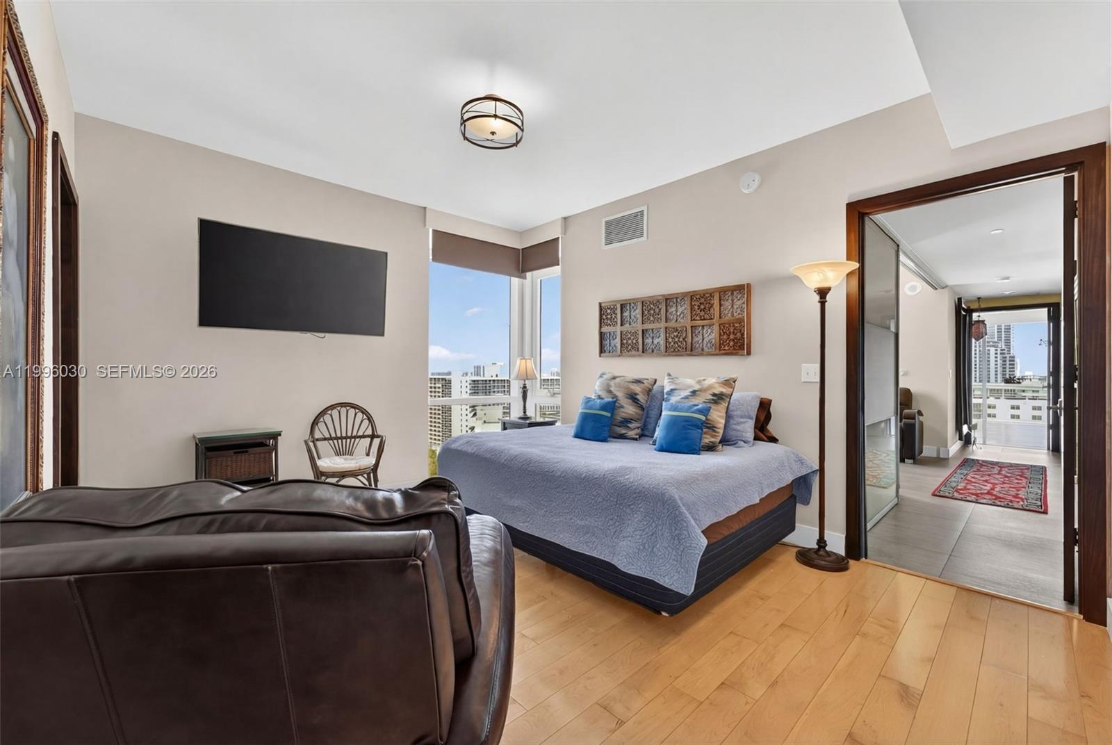 APOGEE BEACH CONDOMINIUM - Residential