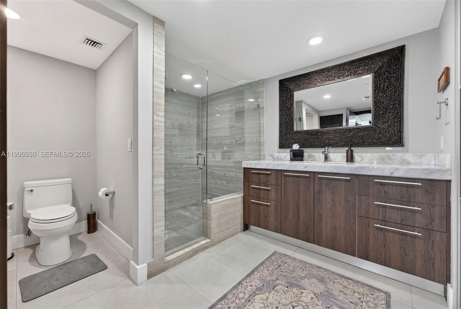 APOGEE BEACH CONDOMINIUM - Residential