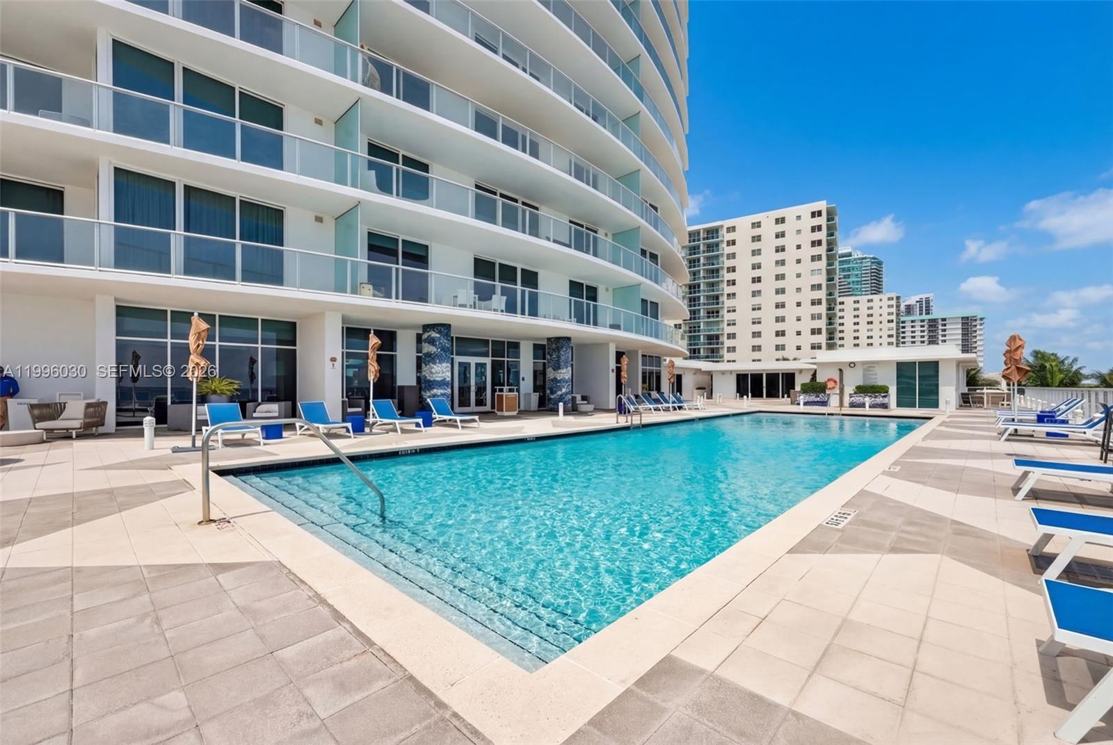 APOGEE BEACH CONDOMINIUM - Residential