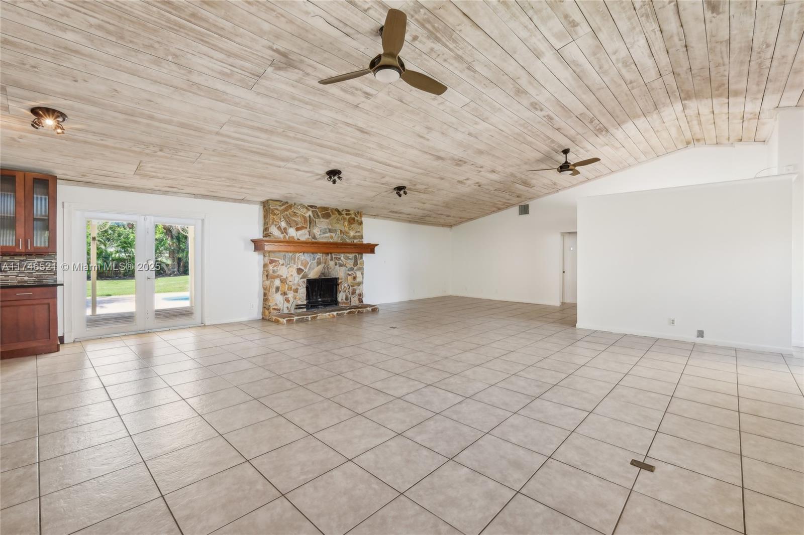 The Acreage - Residential