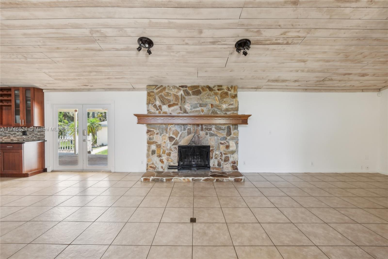 The Acreage - Residential
