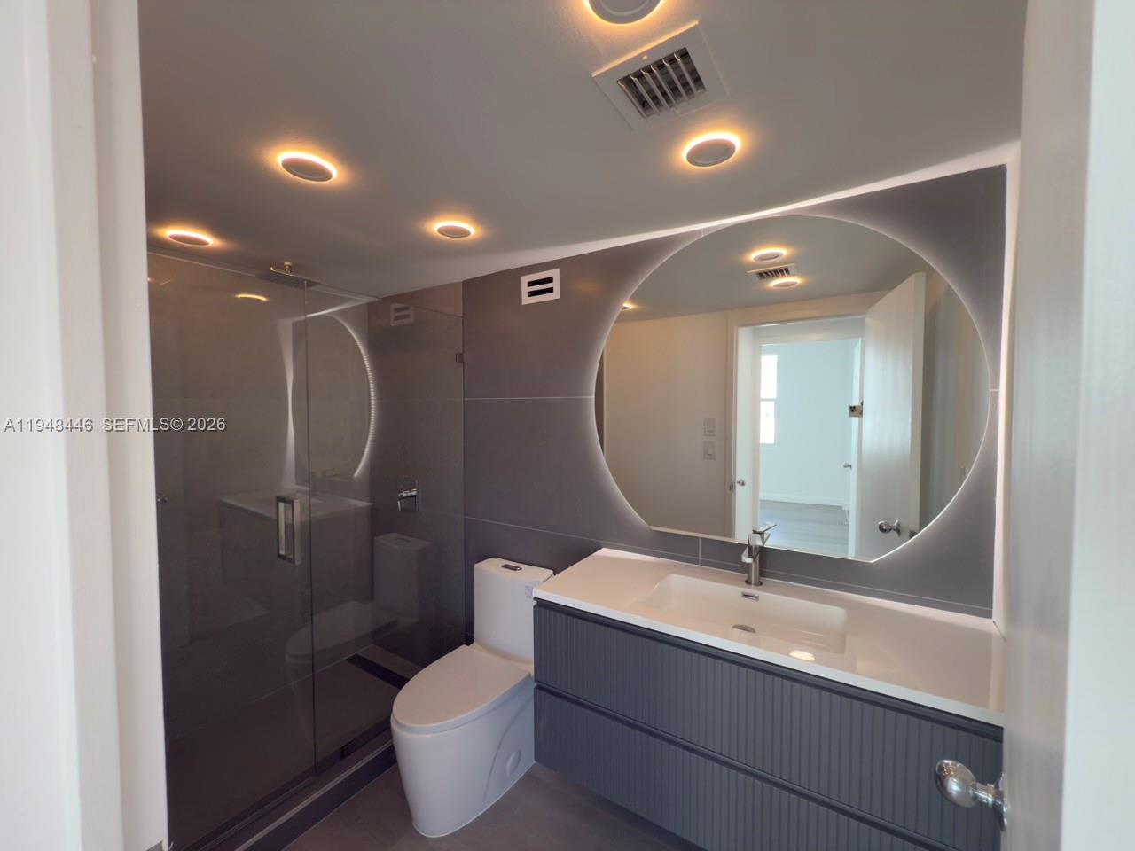 CARLISLE ON THE OCEAN CON - Residential