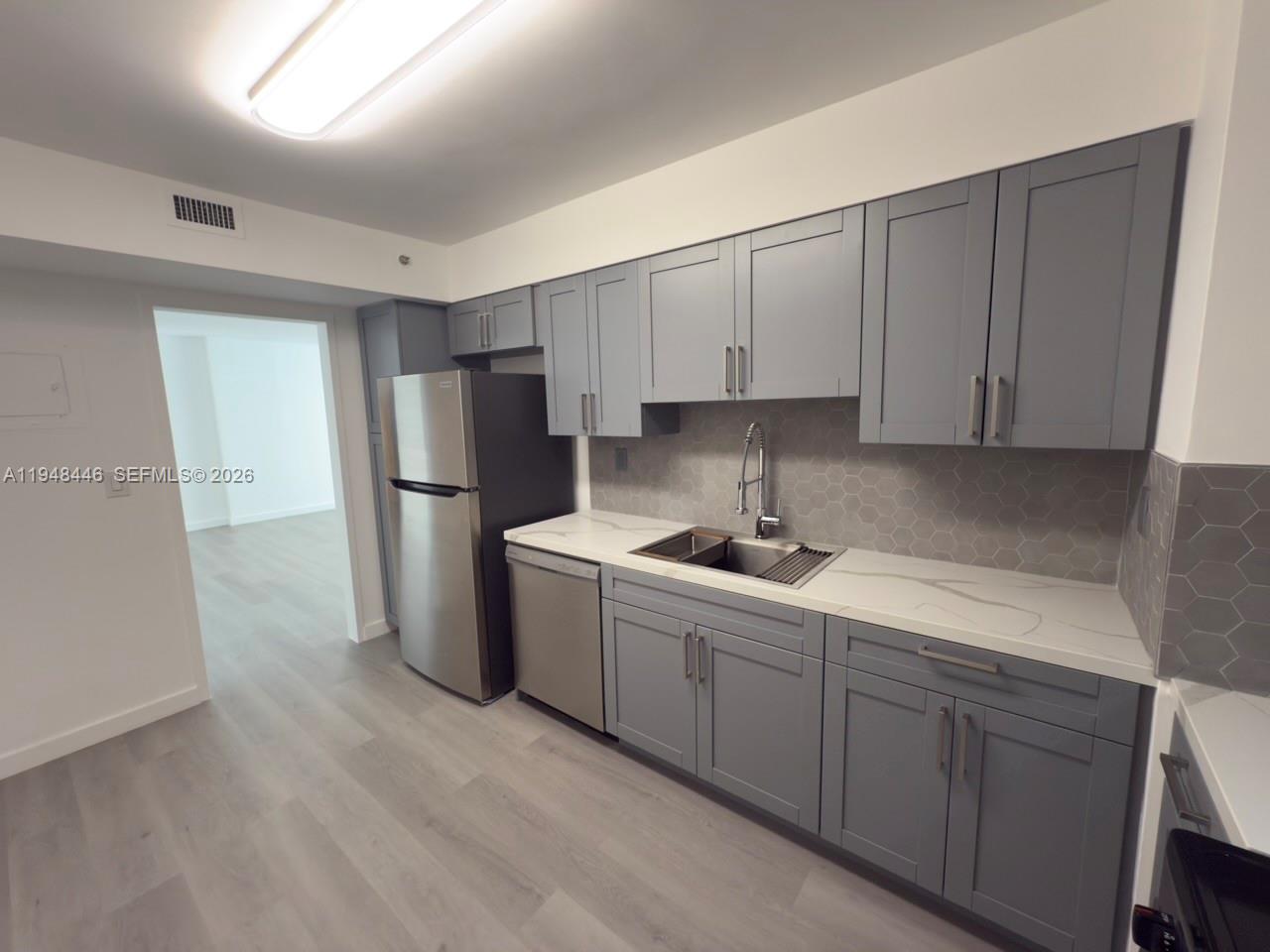 9195 NE Collins Ave 911