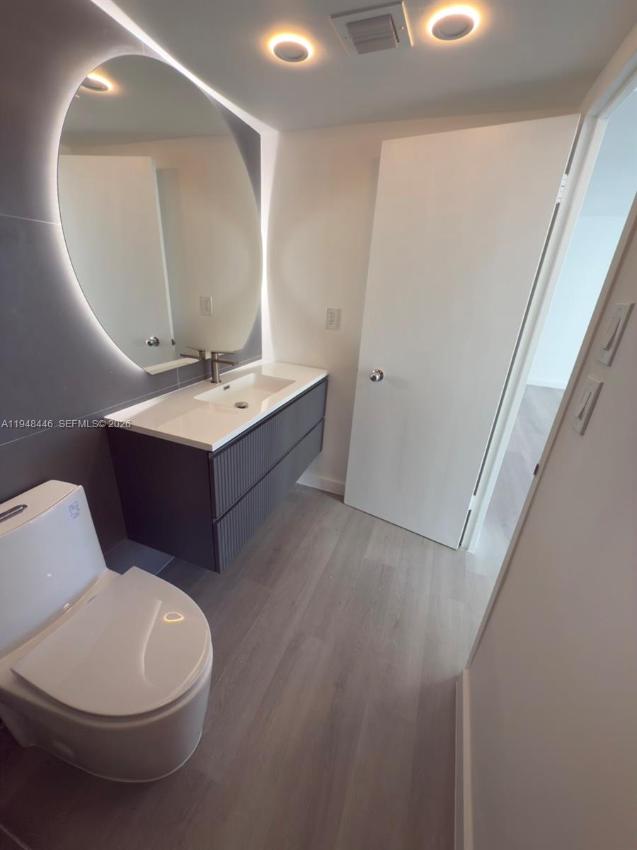 CARLISLE ON THE OCEAN CON - Residential