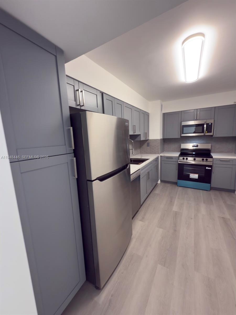 9195 NE Collins Ave 911