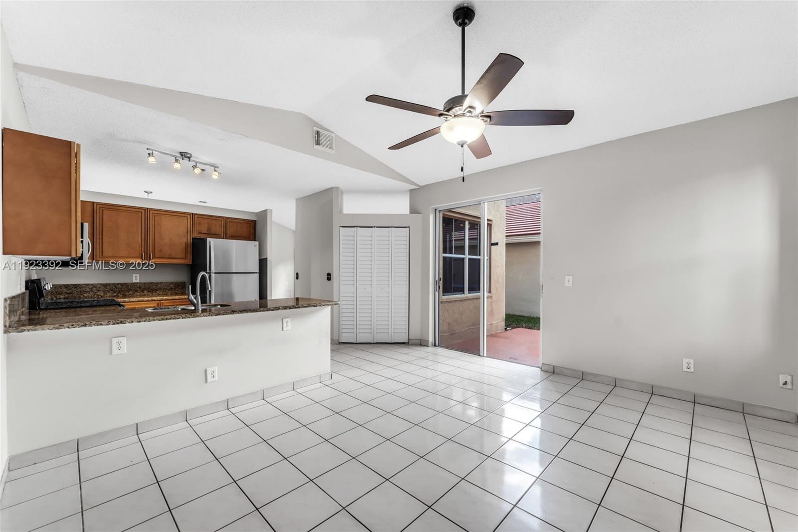 CHAPEL TRAIL II - Residential