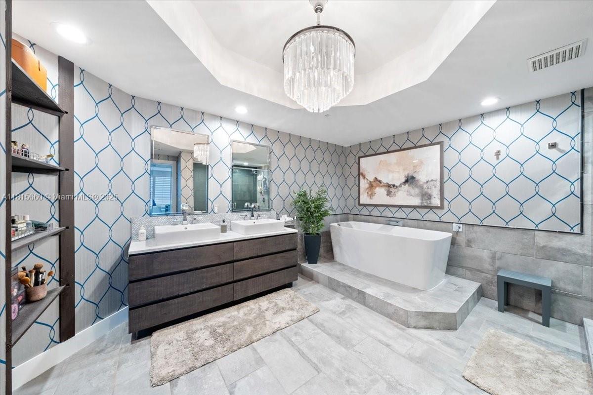 HIGH POINT PLACE - Residential