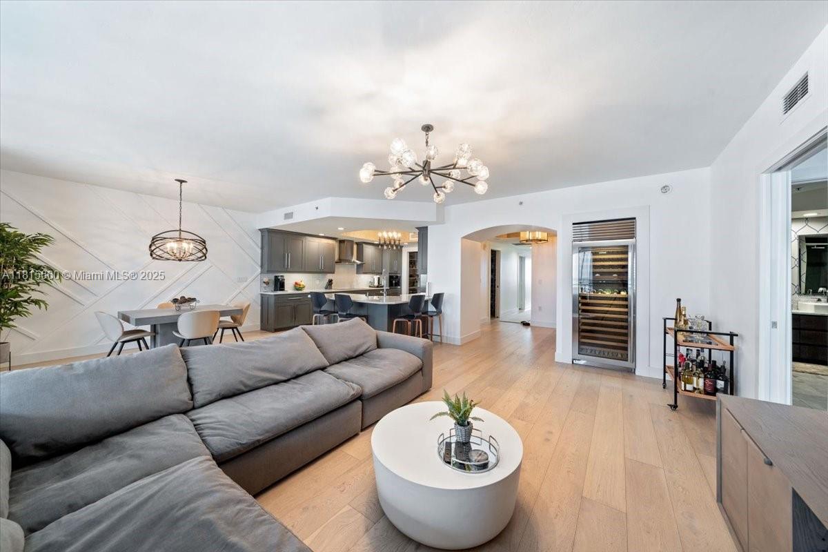 HIGH POINT PLACE - Residential