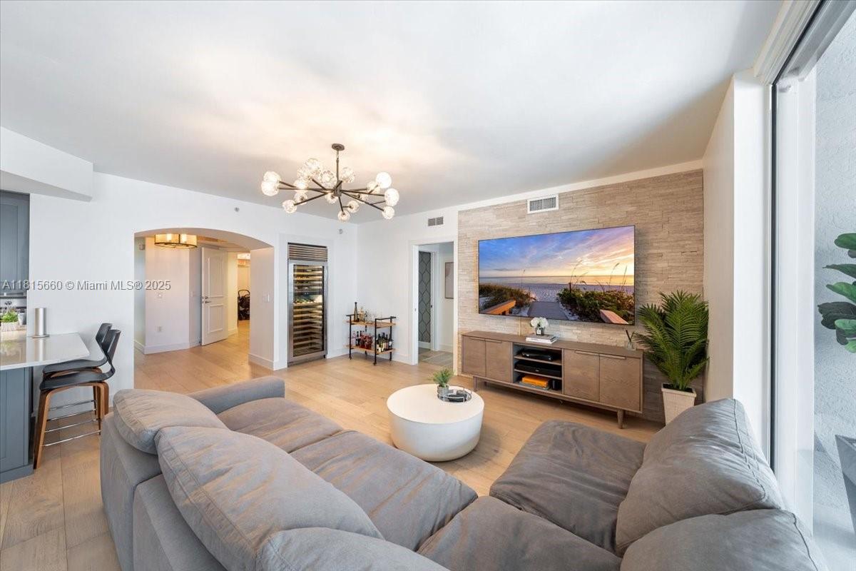 HIGH POINT PLACE - Residential