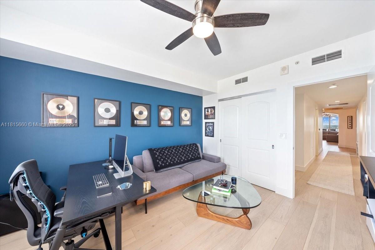 HIGH POINT PLACE - Residential