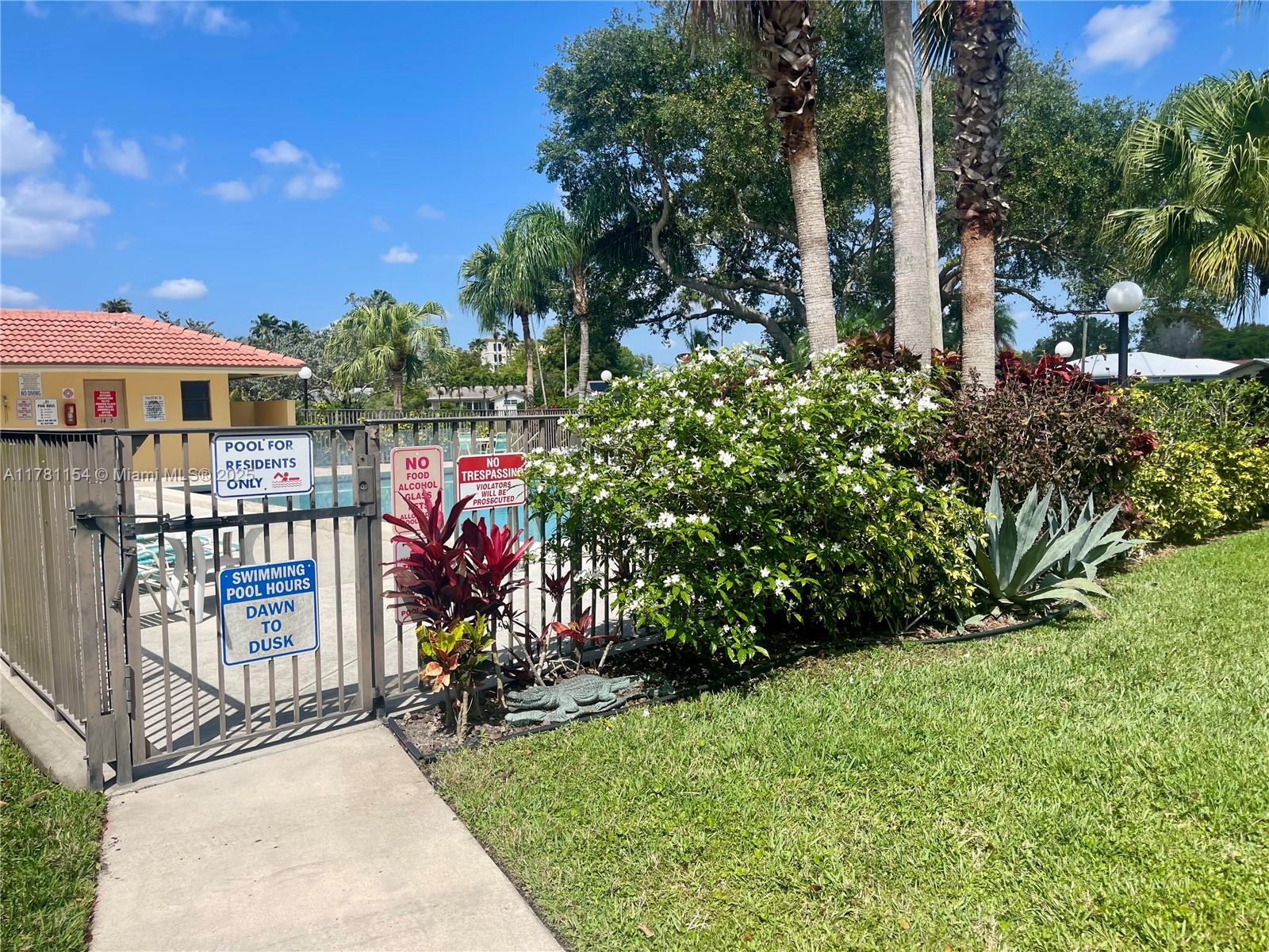 WATERS EDGE OF CORAL SPRI - Residential