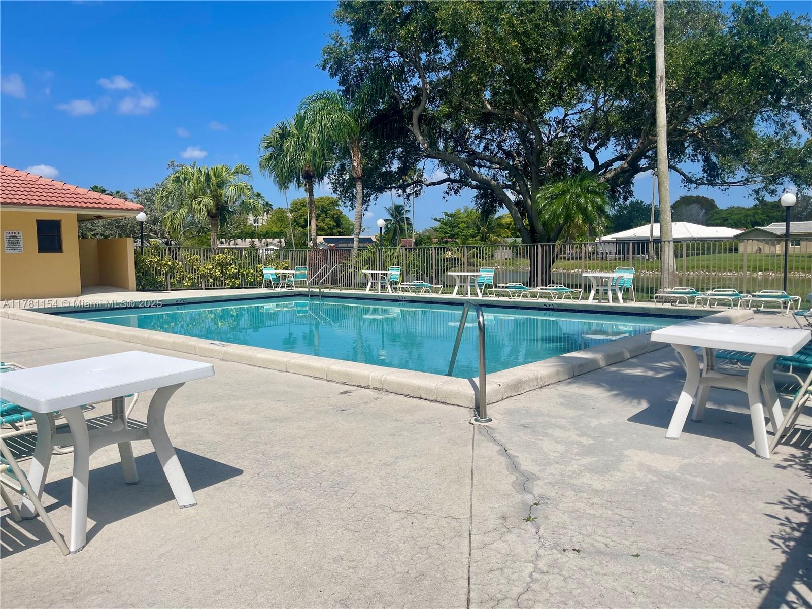 WATERS EDGE OF CORAL SPRI - Residential