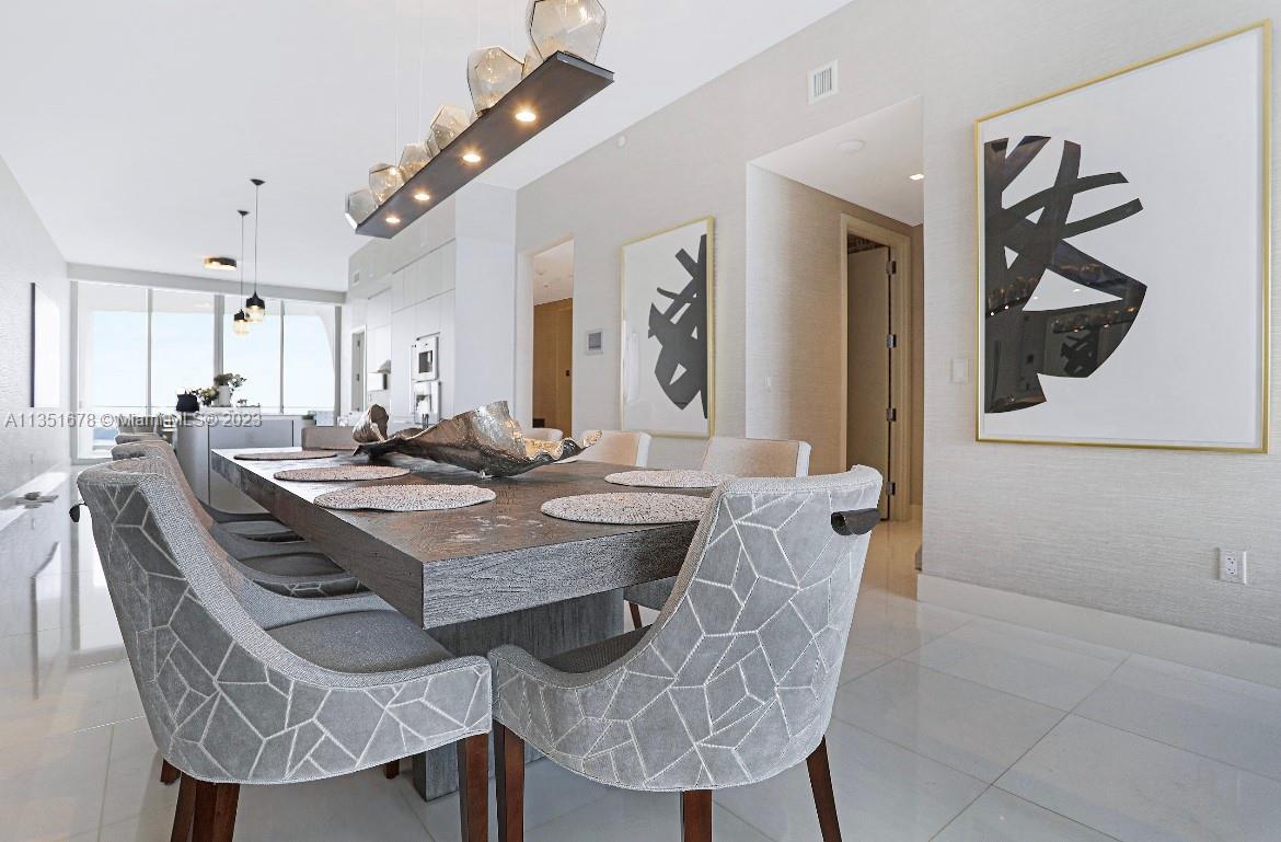 JADE SIGNATURE CONDO - Residential
