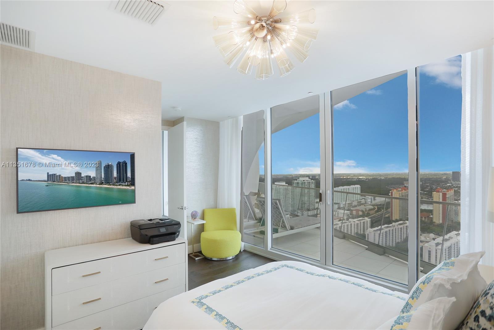 JADE SIGNATURE CONDO - Residential