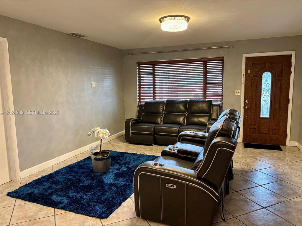 Photo of 3171 SW 16th Ct, Fort Lauderdale, FL 33312 (MLS # A12024888)
