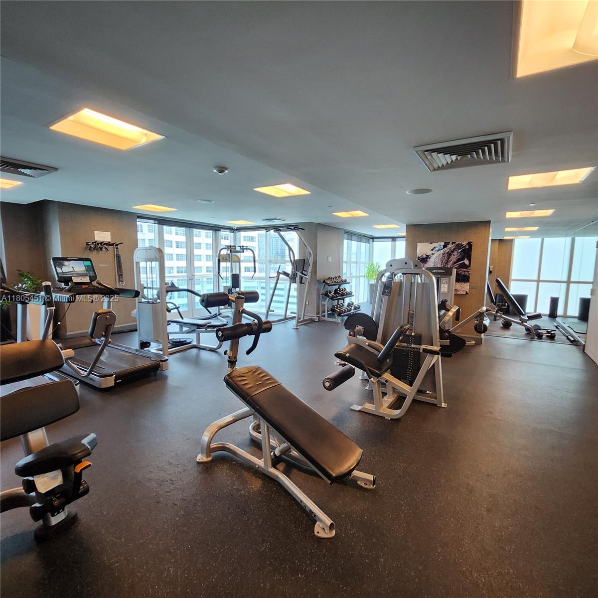 THE PLAZA 851 BRICKELL CO - Residential Lease