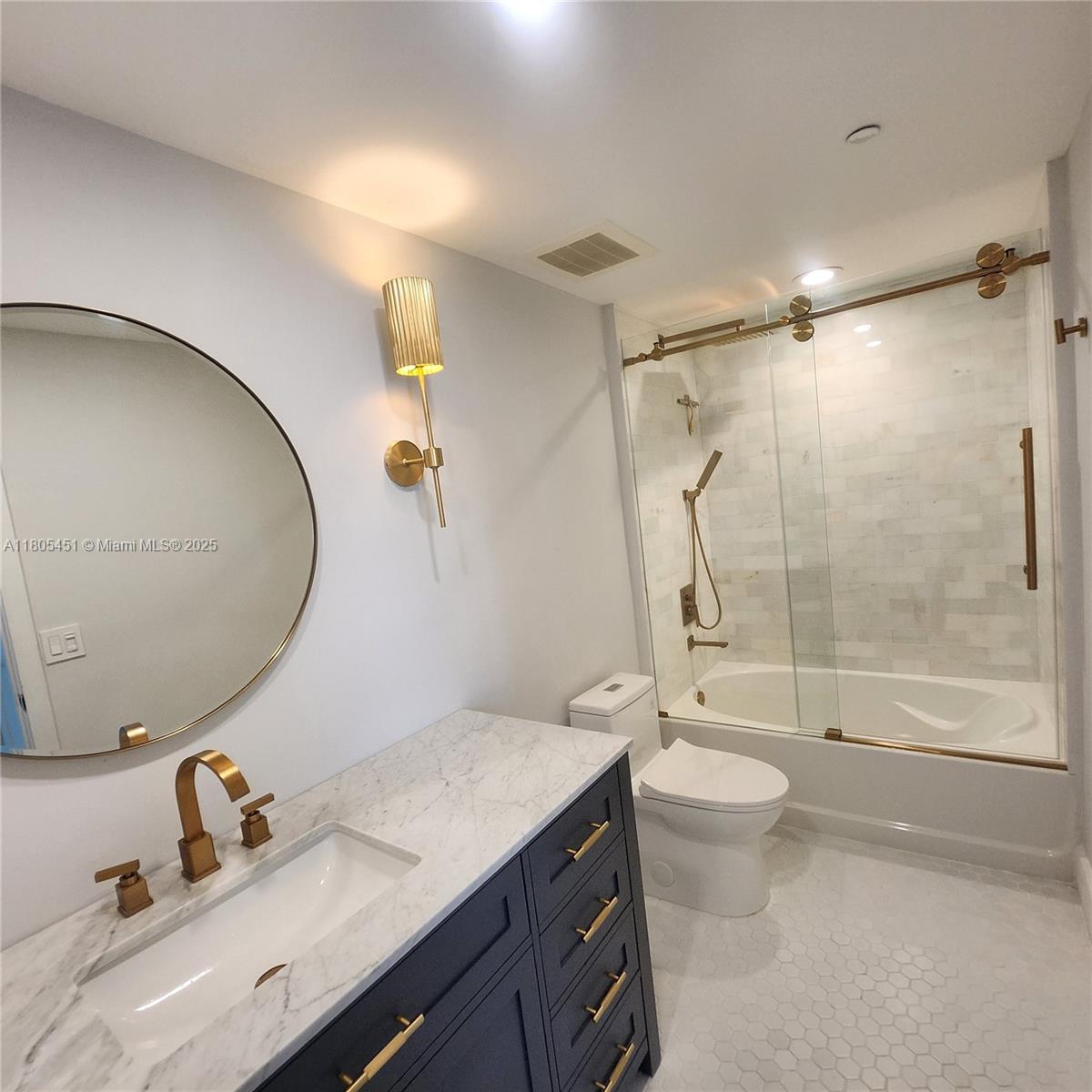 THE PLAZA 851 BRICKELL CO - Residential Lease
