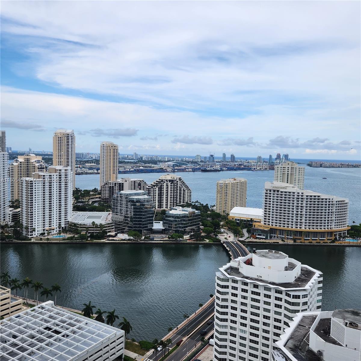 THE PLAZA 851 BRICKELL CO - Residential Lease