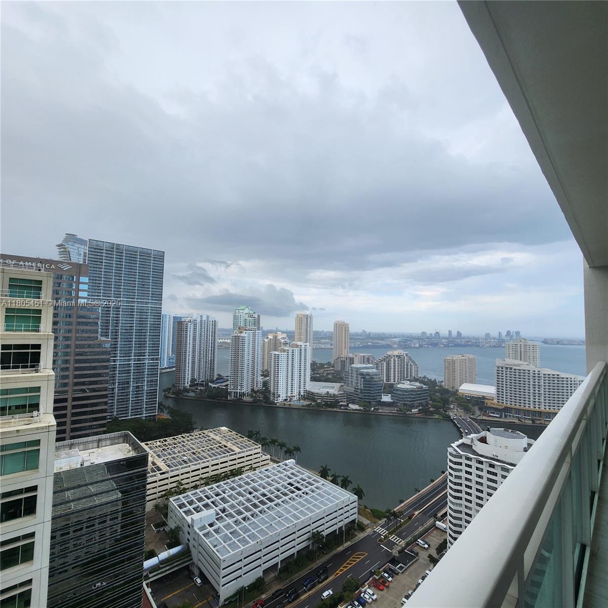 THE PLAZA 851 BRICKELL CO - Residential Lease